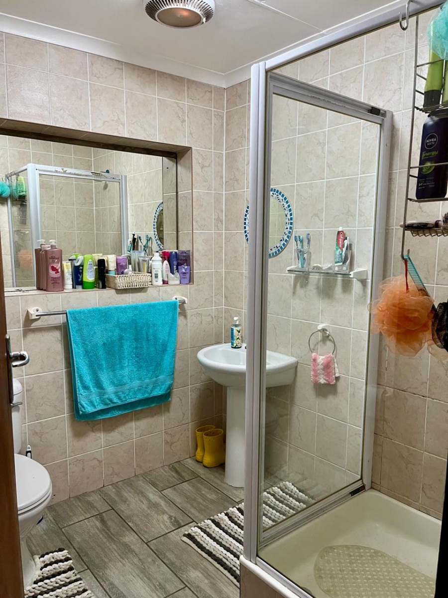 Commercial Property for Sale in Aalwyndal Western Cape